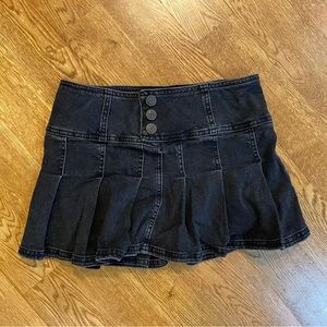 Urban Outfitters Black Pleated Denim Mini Skirt